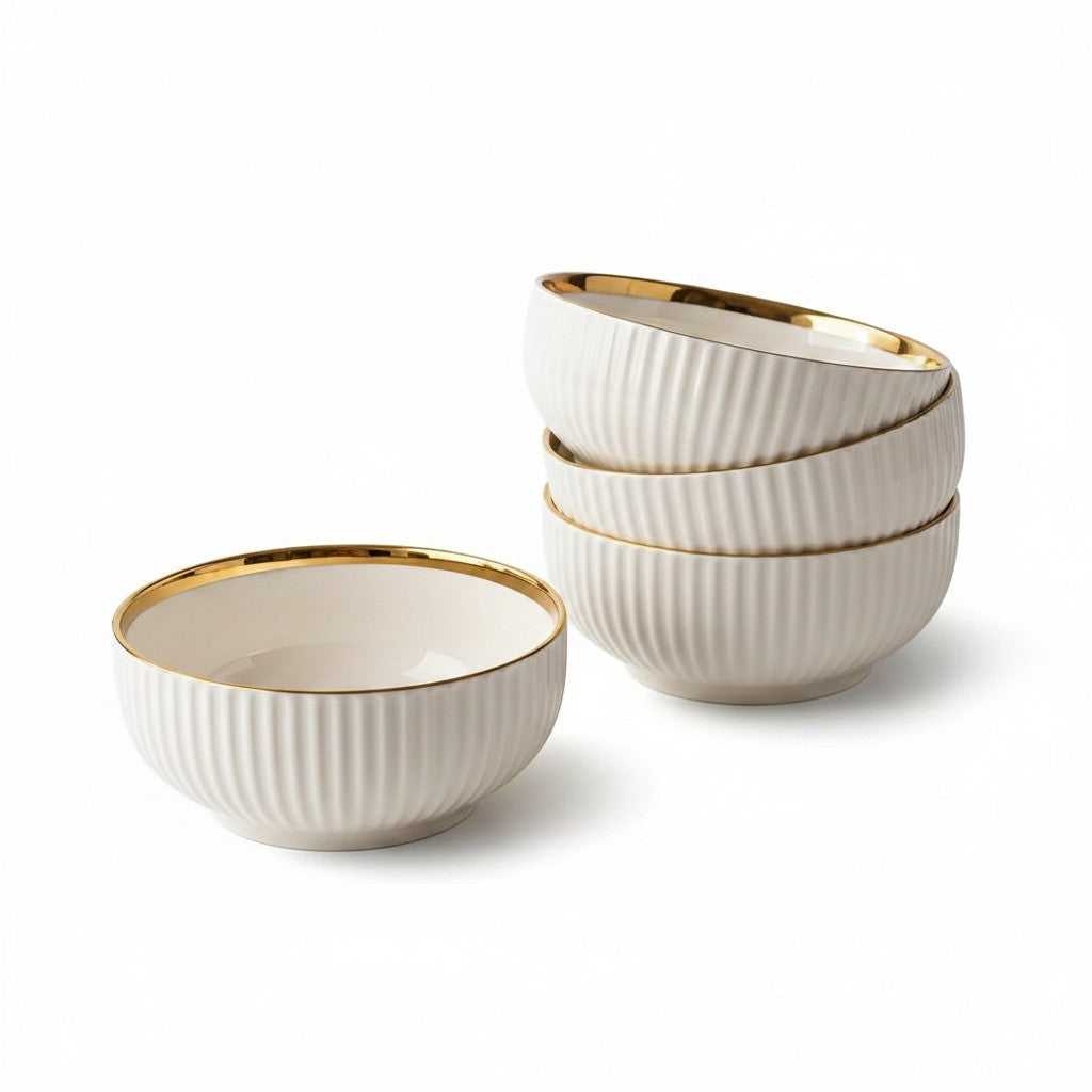 Conjunto de bowls de cerâmica branca com textura canelada e borda em filete dourado da marca Cucinamup