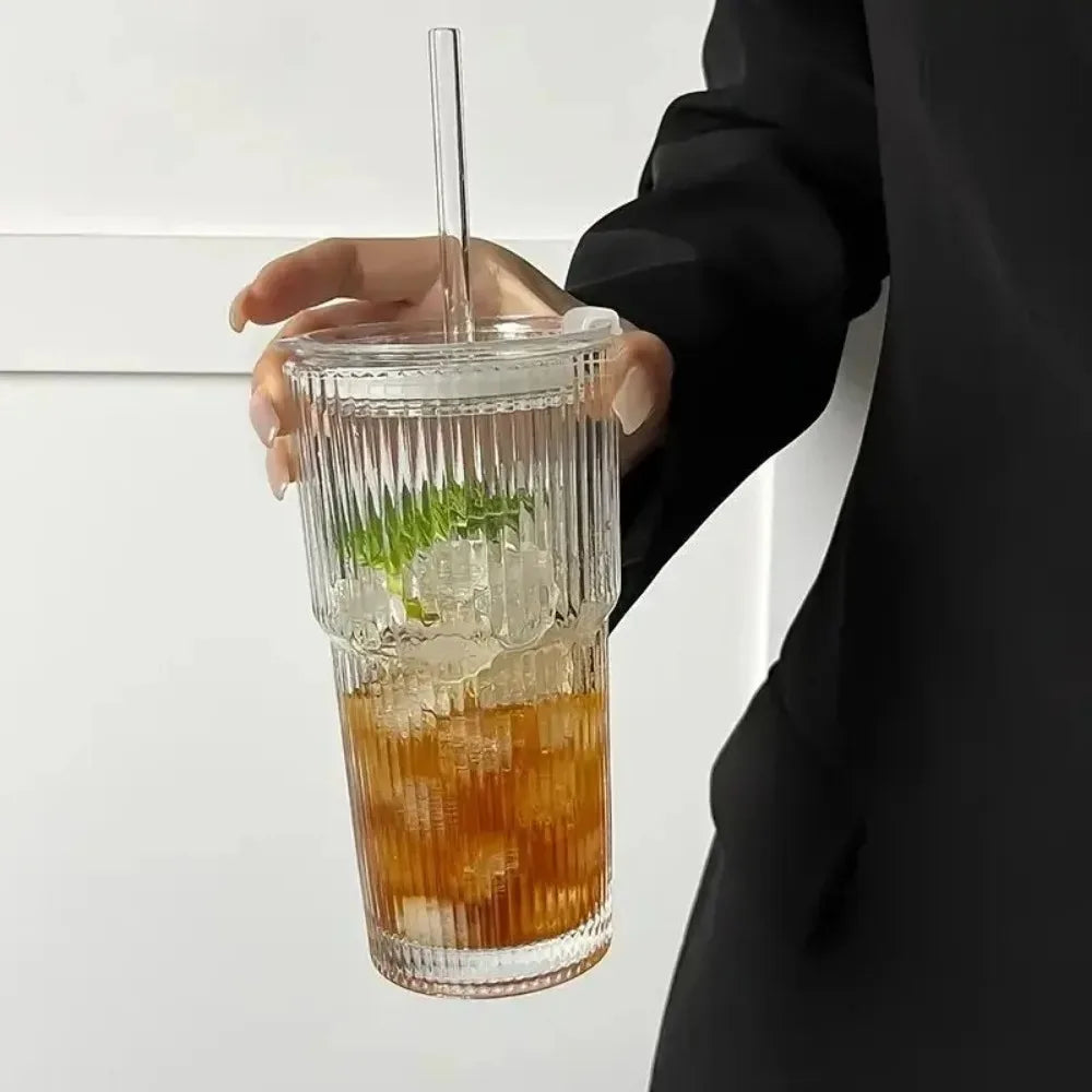Copo de Vidro Canelado 600ml com Tampa e Canudo