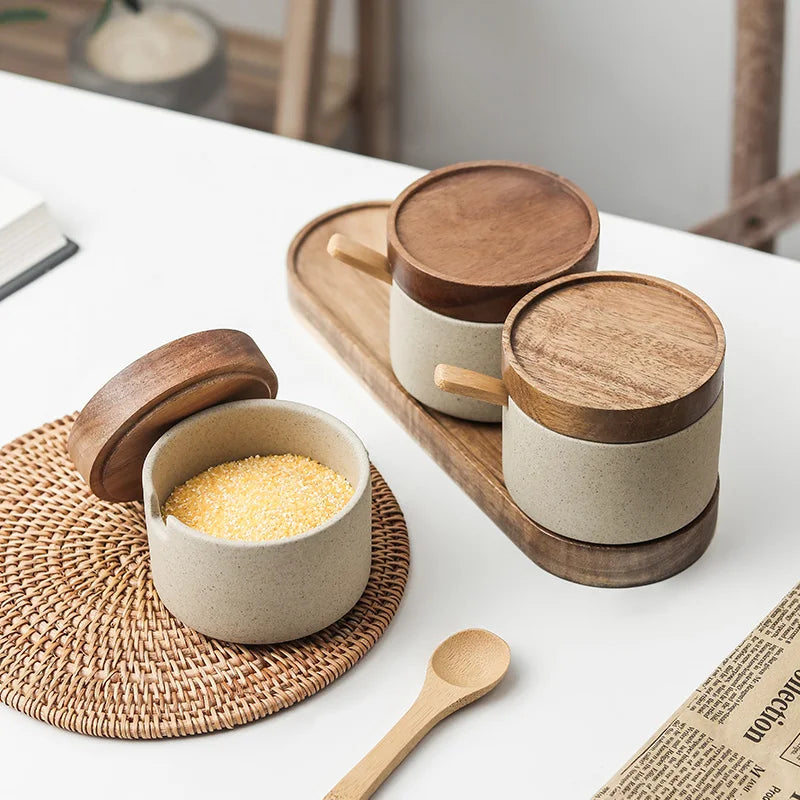 Kit Porta Temperos em Cerâmica com Tampa de Bambu e Colher